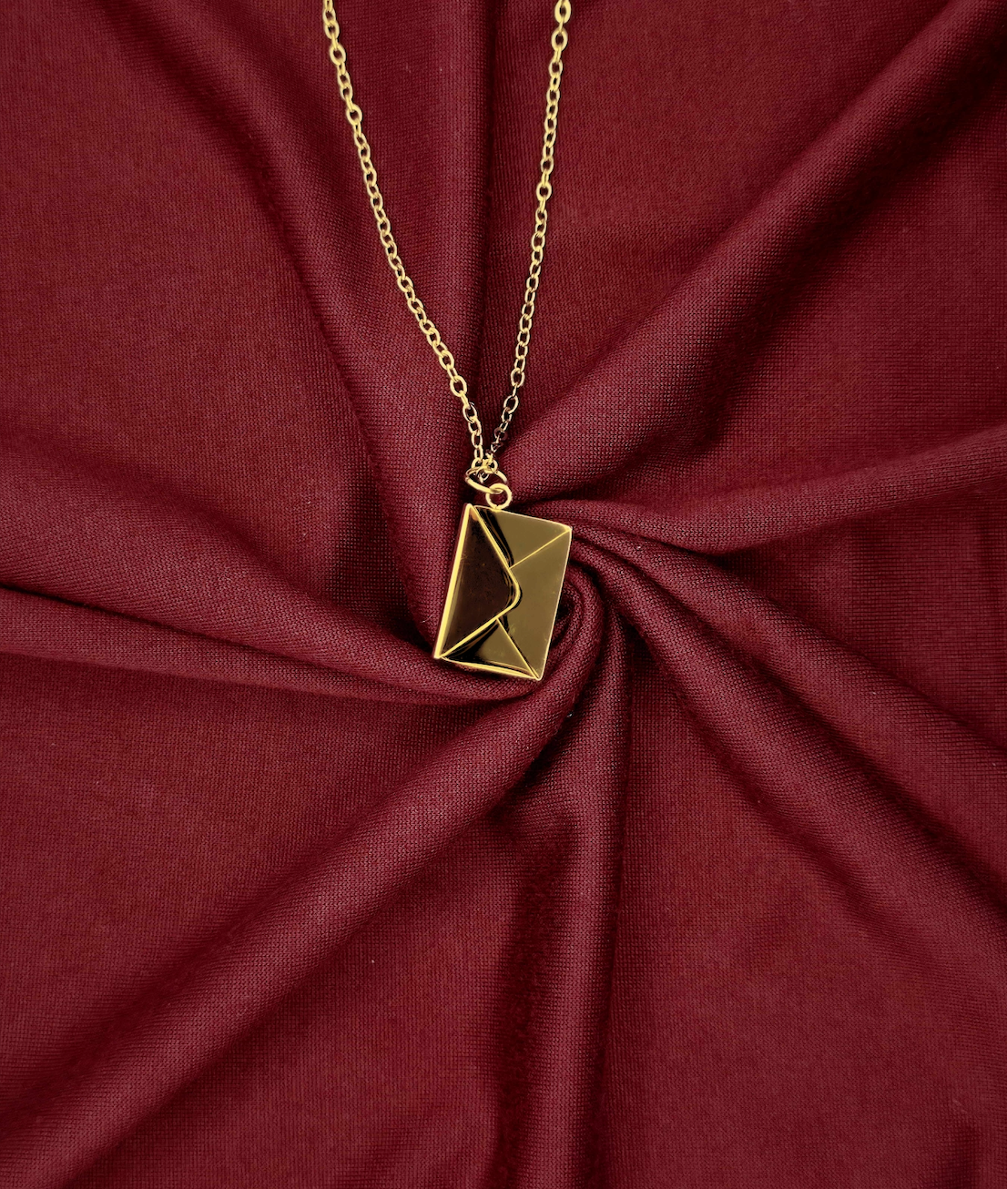 Personalizirana ogrlica s tajnom porukom