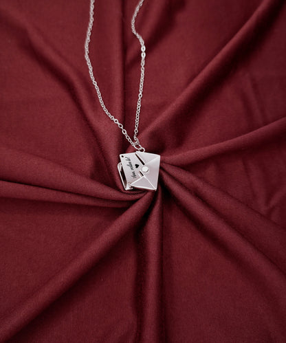 Personalizirana ogrlica s tajnom porukom